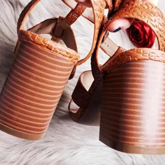 CATO COMFORT SOLE SANDAL!! - Picture 3 of 6